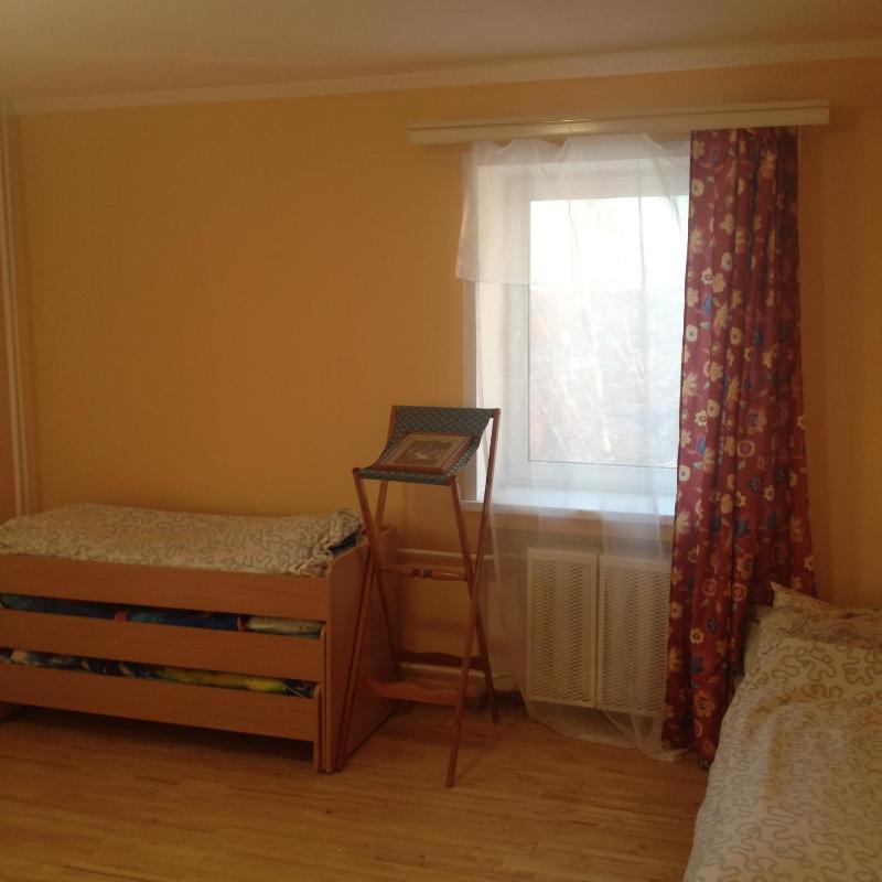 Family Room (2 Adults + 1 Child) image 1
