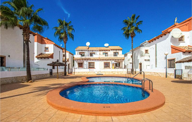 Awesome Home In Orihuela Costa With Swimming Pool - image 11