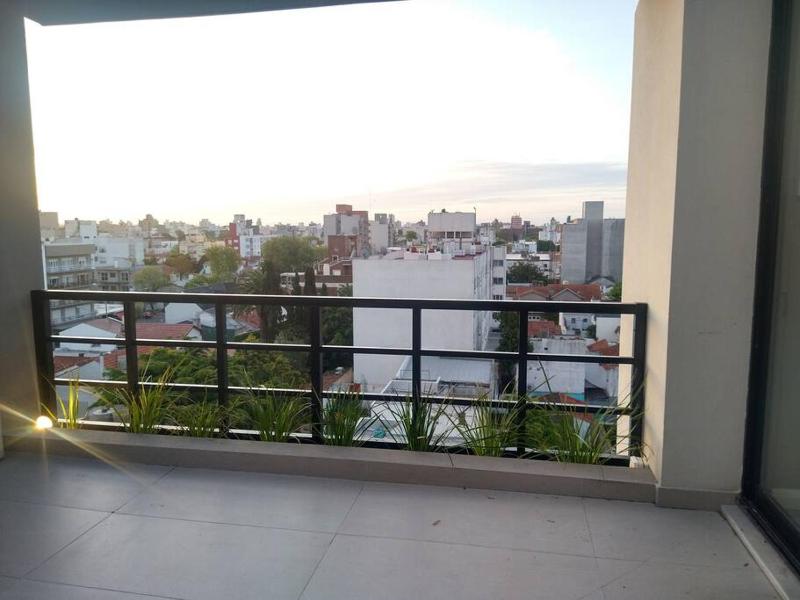 Hermoso departamento zona Guemes - image 6