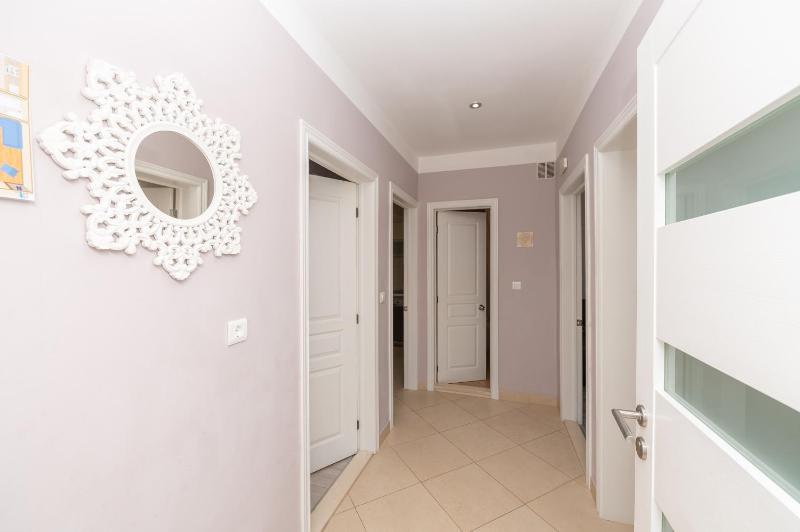 Apartment with Sea View image 4