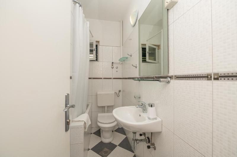 Apartment with Sea View image 3