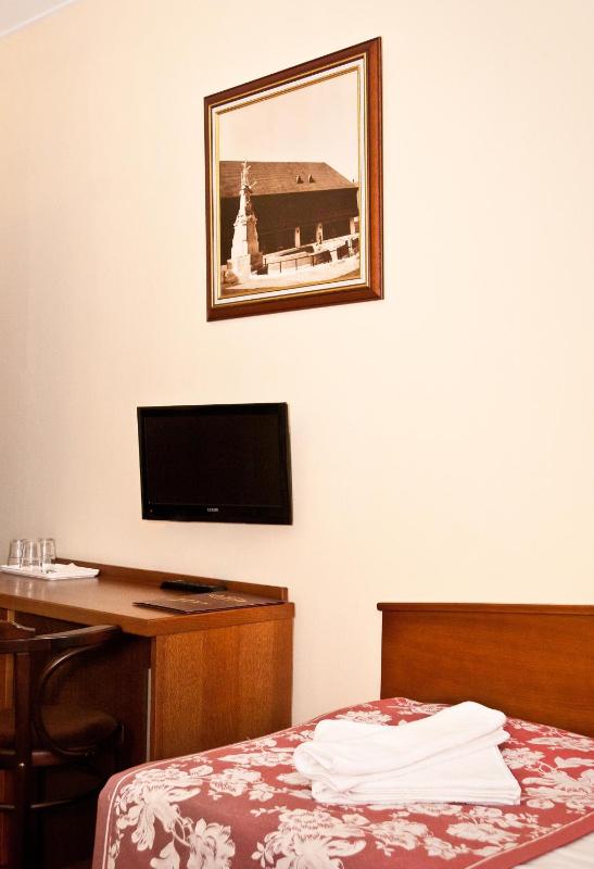 Classic Triple Room image 4