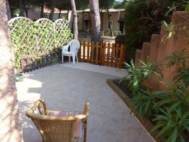 VILLA MITOYENNE DANS UNE RESIDENCE CALME AVEC PISCINE PARKING - FR-1-607-33 - image 7