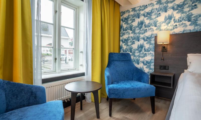 Standard Double Room image 3