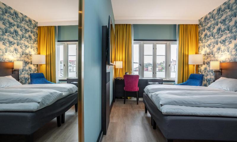 Standard Double Room image 4