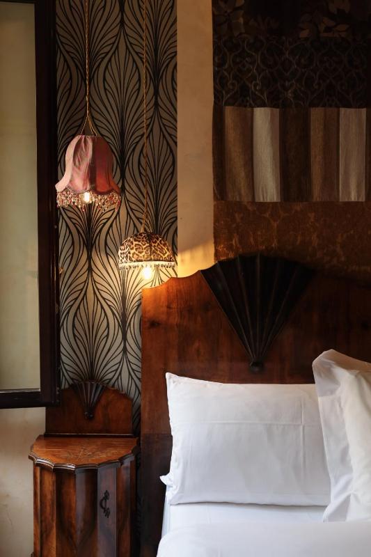 Superior Double Room image 4