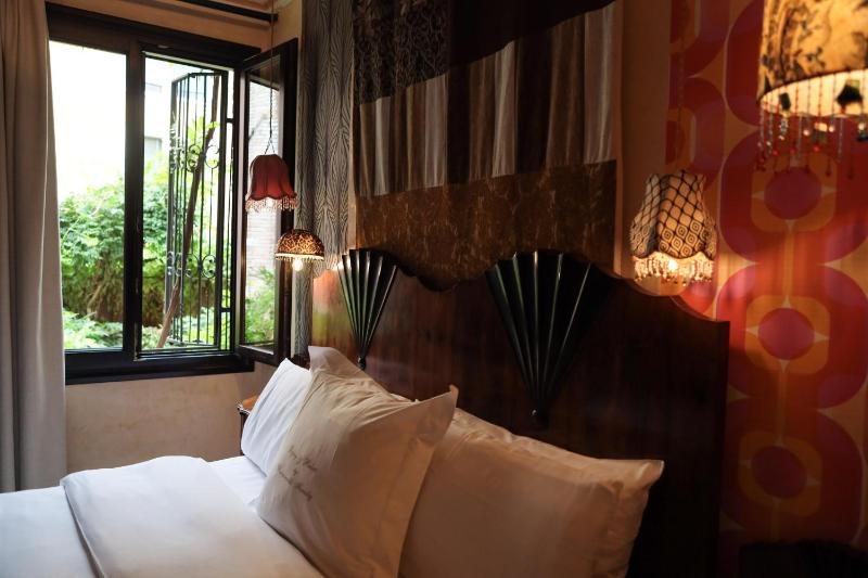 Superior Double Room image 3