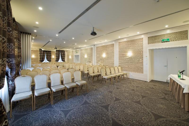 LOFT Hotel Bratislava - image 12