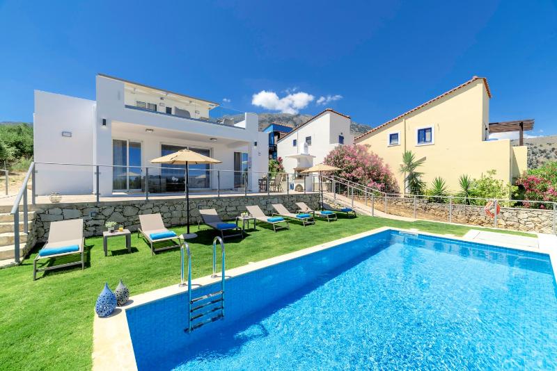 Villa image 2