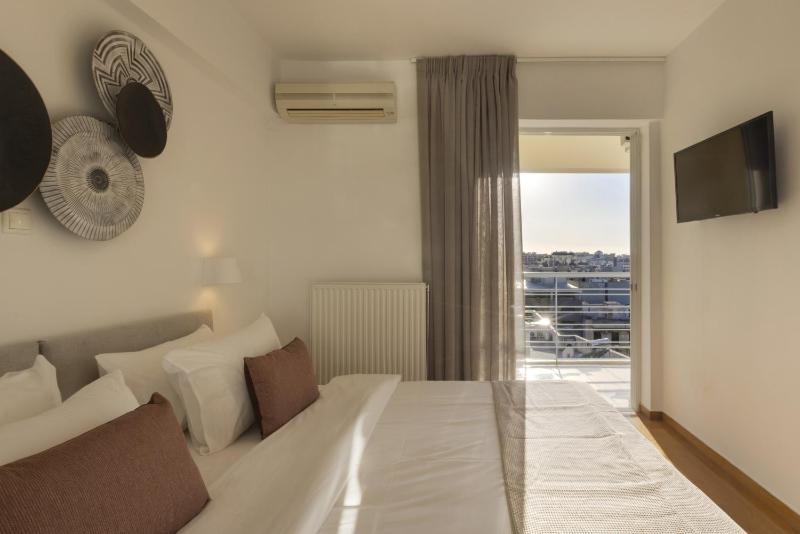 NEW STUNNING PENTHOUSE W/SPECTACULAR VISTAS! - image 6