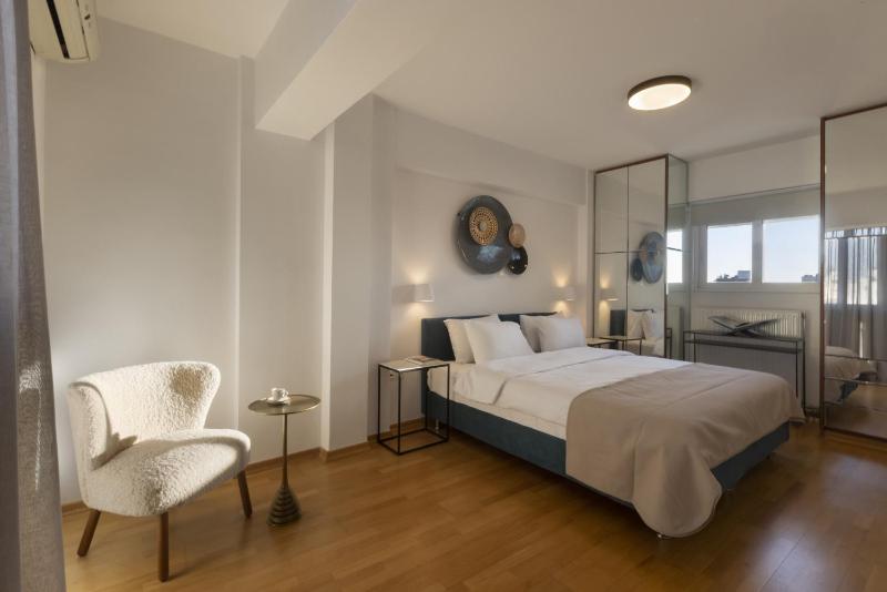 NEW STUNNING PENTHOUSE W/SPECTACULAR VISTAS! - image 7