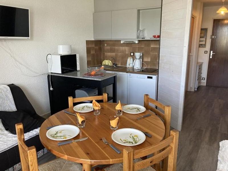 Apartment (6 Adults) image 1