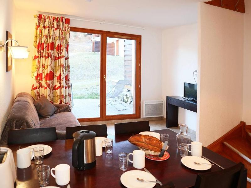 Chalet (6 Adults) image 1