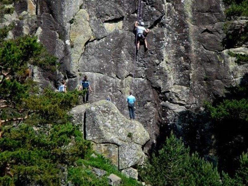 Apartment (4 Adults) image 3