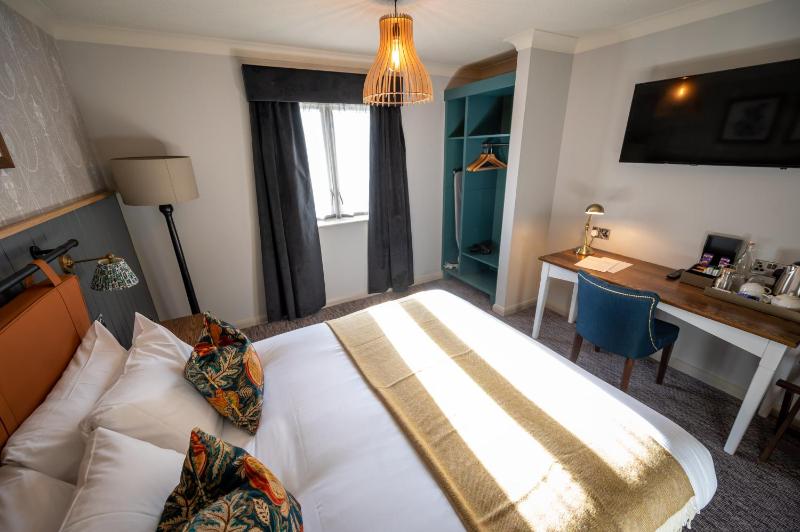 Double Room image 1