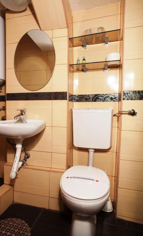 Budget Double Room image 4