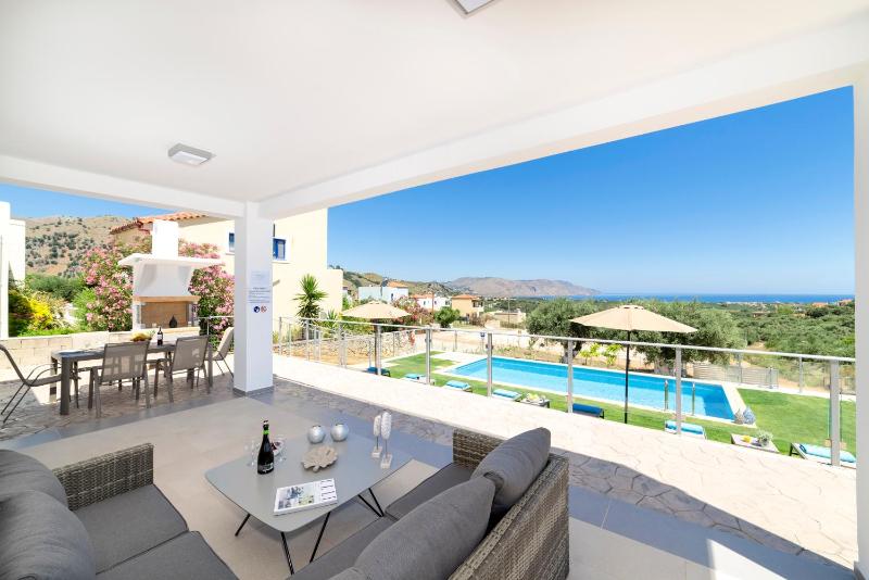 Villa image 3
