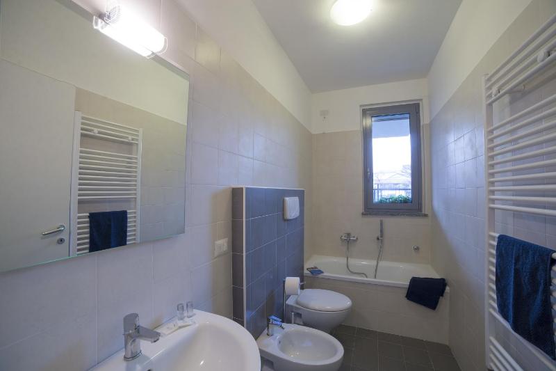 One-Bedroom Apartment with Terrace image 4