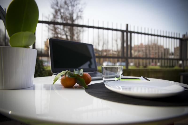 One-Bedroom Apartment with Terrace image 3