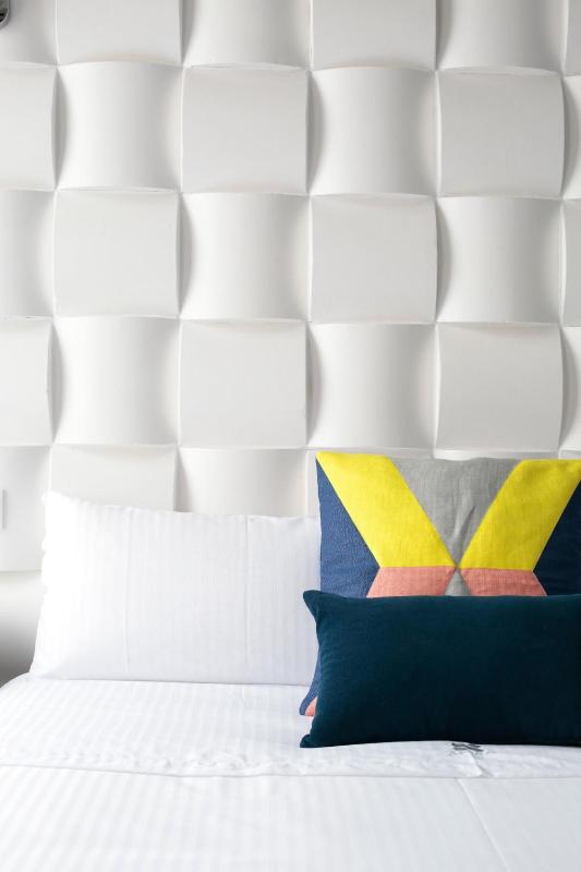 Twin Room image 3