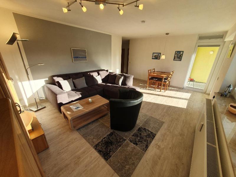 One-Bedroom Apartment with Sauna - Waldstr. 20 image 3