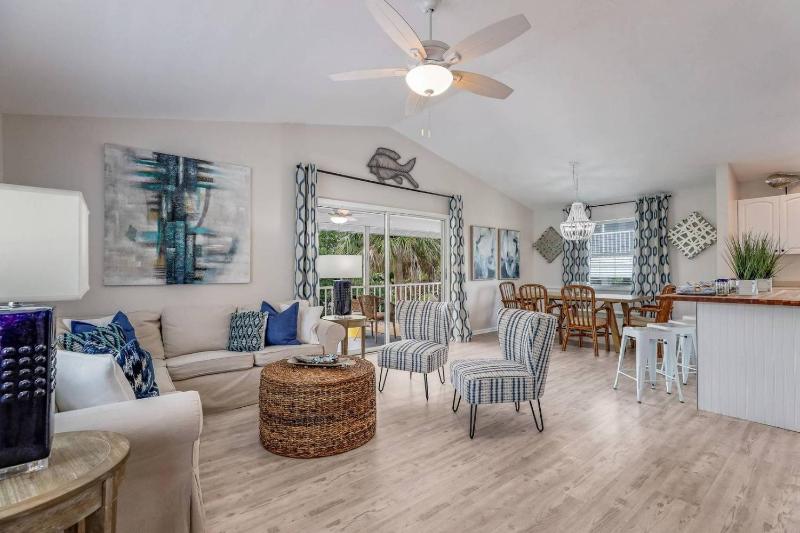 On Point - 811 Jacaranda Rd - image 5