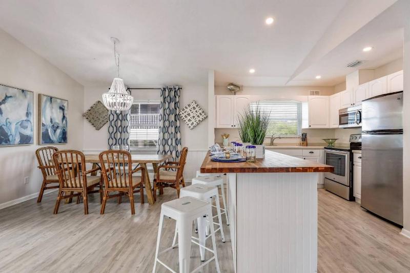 On Point - 811 Jacaranda Rd - image 35