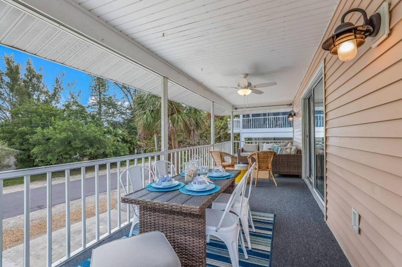 On Point - 811 Jacaranda Rd - image 7