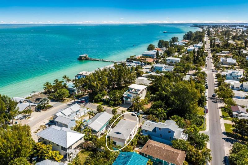 On Point - 811 Jacaranda Rd - image 15