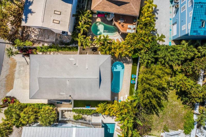 On Point - 811 Jacaranda Rd - image 2