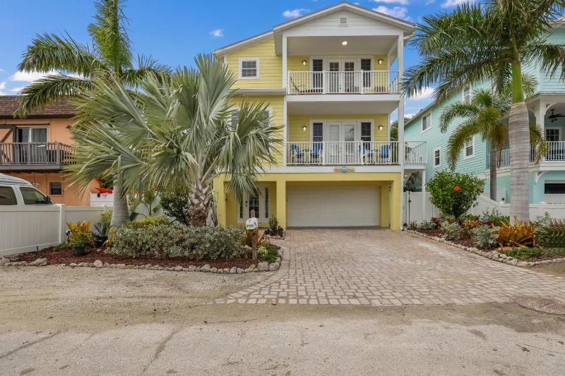 Absolute Paradise - 2114 Avenue A - image 9