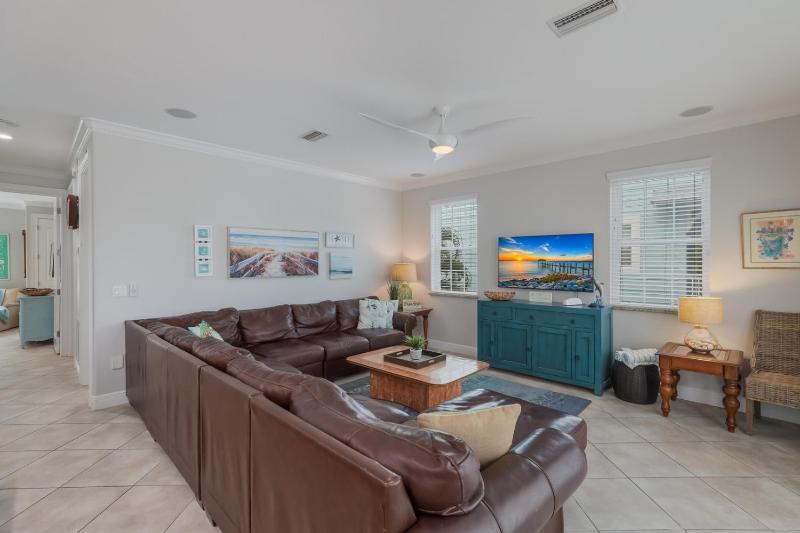 Absolute Paradise - 2114 Avenue A - image 26