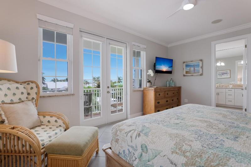 Absolute Paradise - 2114 Avenue A - image 6