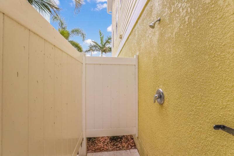 Absolute Paradise - 2114 Avenue A - image 47