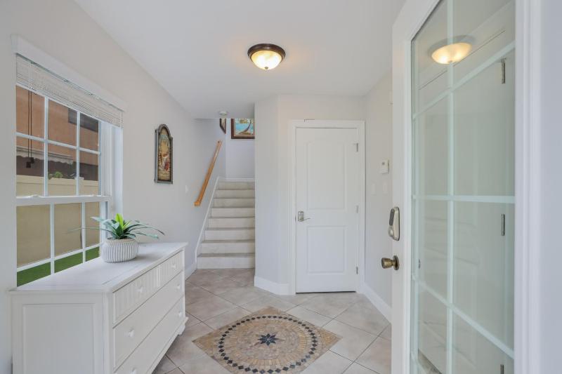 Absolute Paradise - 2114 Avenue A - image 27