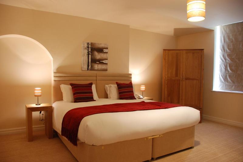 Double or Twin Room image 3