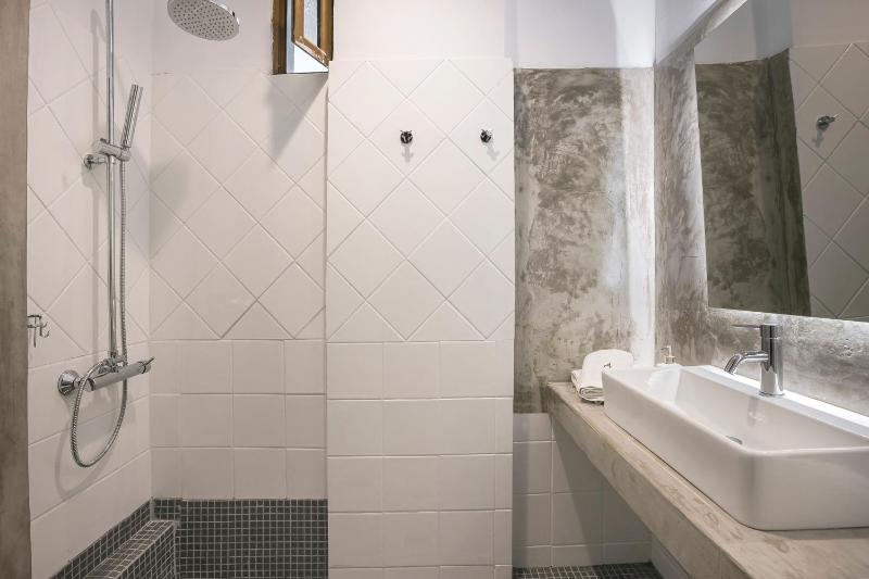 Agnanti Suites - image 12