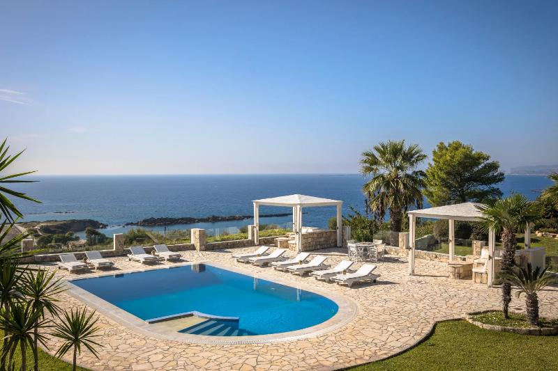 Agnanti Suites - image 37