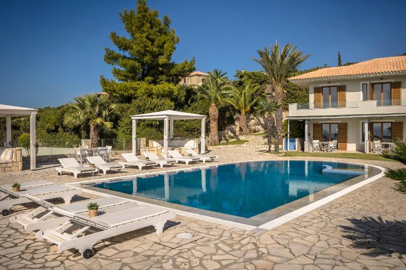 Agnanti Suites - image 35