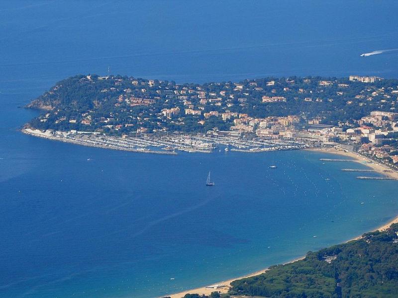 Magnifique T3 Climatisé au Dernier Étage avec Bureau à Cavalaire - FR-1-100-212 - image 20