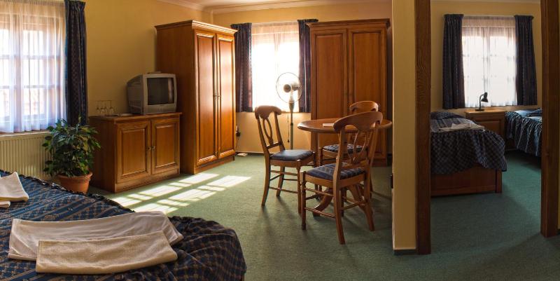 Family Room image 2