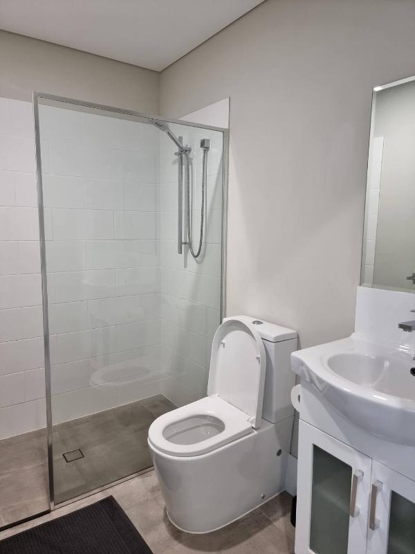 Waverley apartment D-one bedroom wifi available - image 5