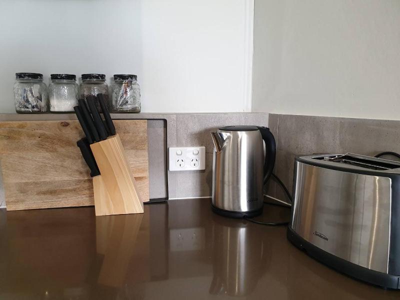 Waverley apartment E-one bedroom wifi available - image 11