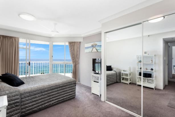 Burleigh Surf Apartments - image 15