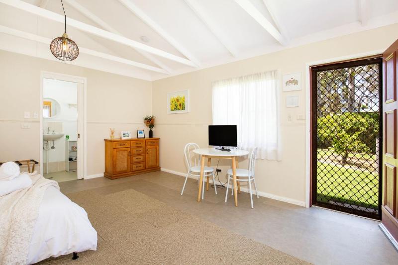 Callala Calm Pet Friendly 5 Mins Walk to Beach - image 20