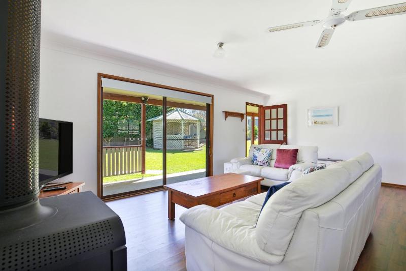 Callala Calm Pet Friendly 5 Mins Walk to Beach - image 28