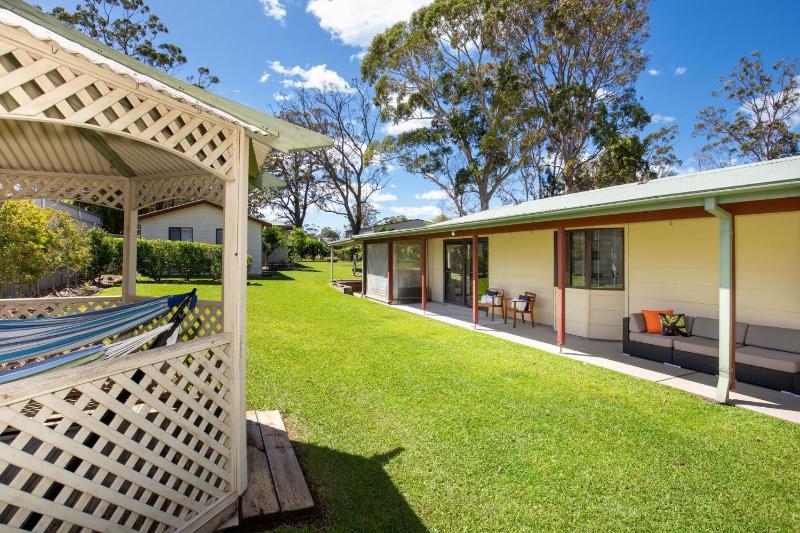 Callala Calm Pet Friendly 5 Mins Walk to Beach - image 29