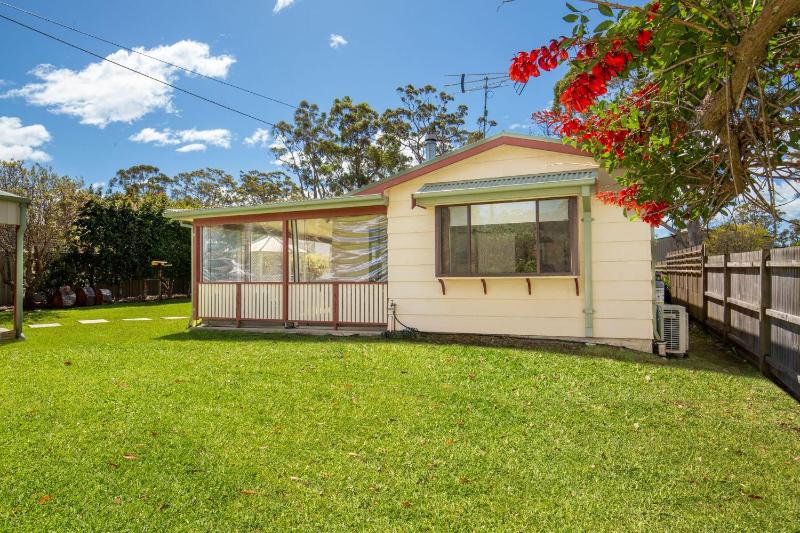 Callala Calm Pet Friendly 5 Mins Walk to Beach - image 7