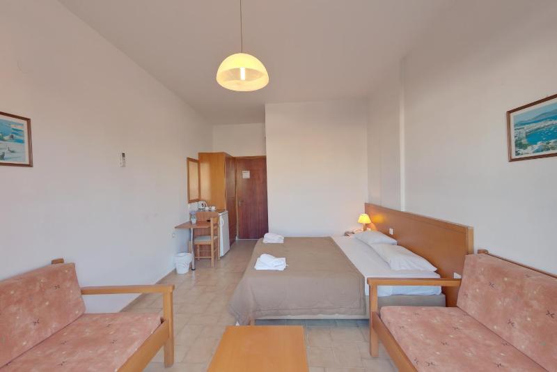 Triple Room image 2