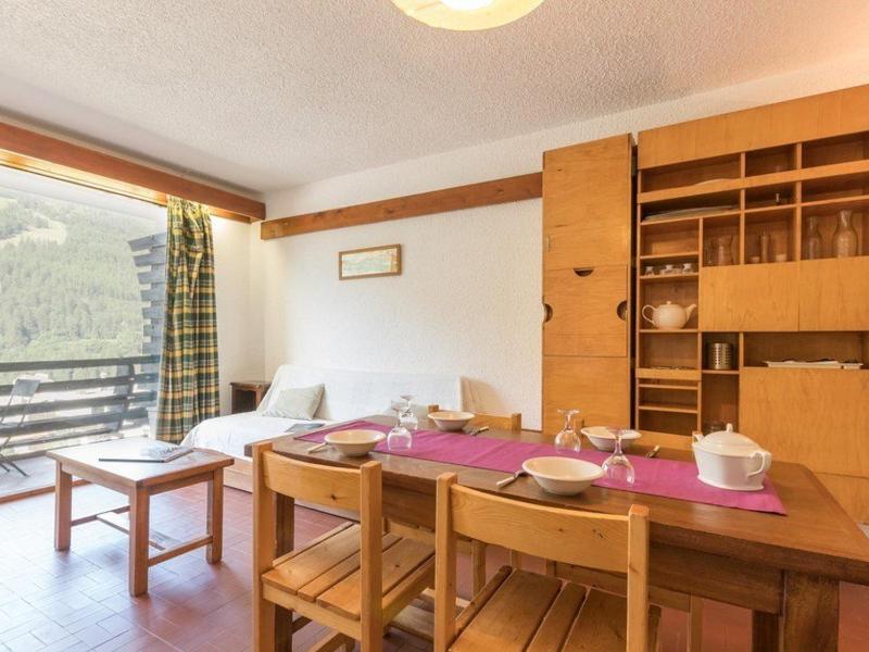 Apartment (6 Adults) image 4